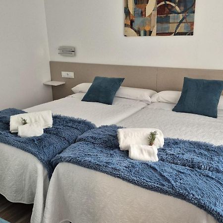Tres Torres Apartamento Turistico Almoharin Buitenkant foto