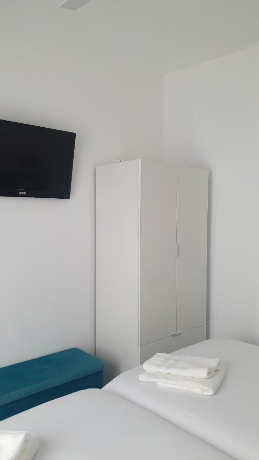 Tres Torres Apartamento Turistico Almoharin Buitenkant foto