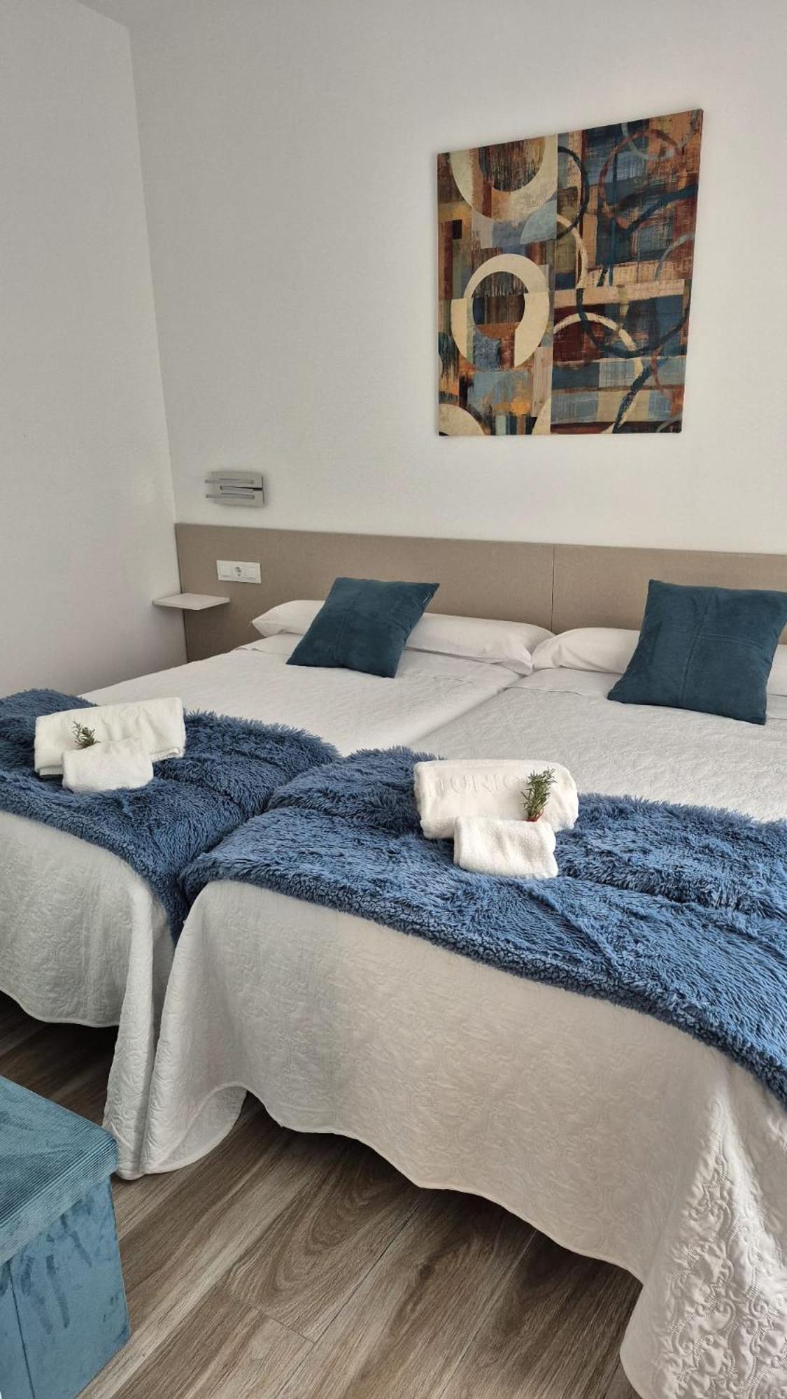 Tres Torres Apartamento Turistico Almoharin Buitenkant foto